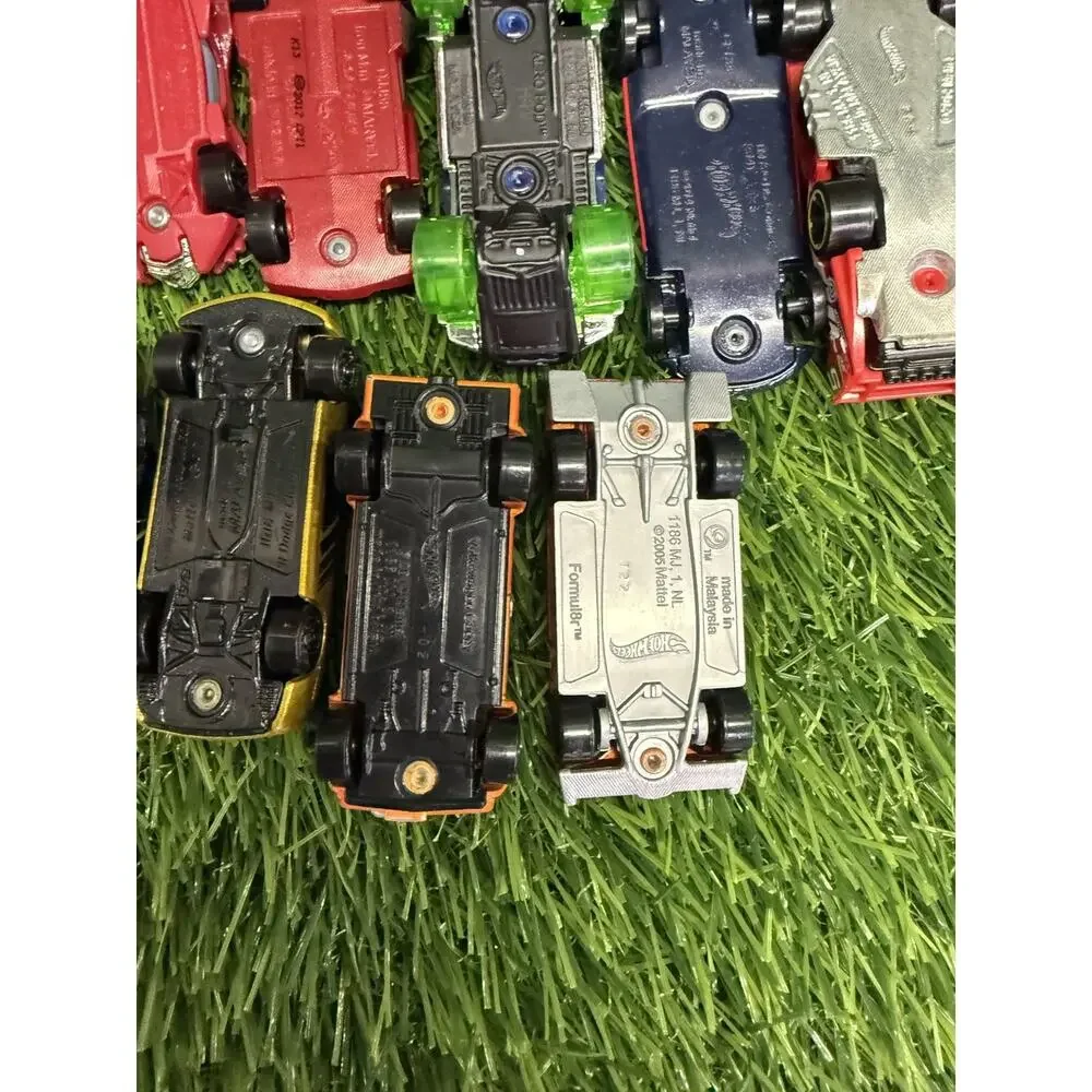 Large Lot of 40+ Diecast Toy Cars Trucks Vans Mixed Hot Wheels Matchbox Vehicles